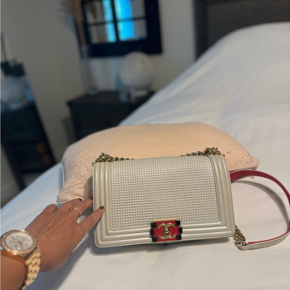 Channel boy - Picture 2 of 3